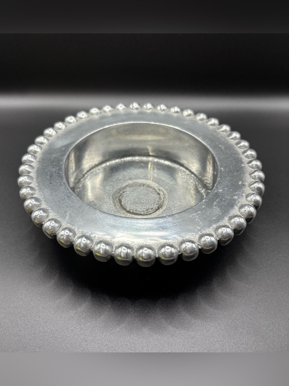 Mariposa Handcrafted Aluminum String of Pearls Beaded Wine Coaster